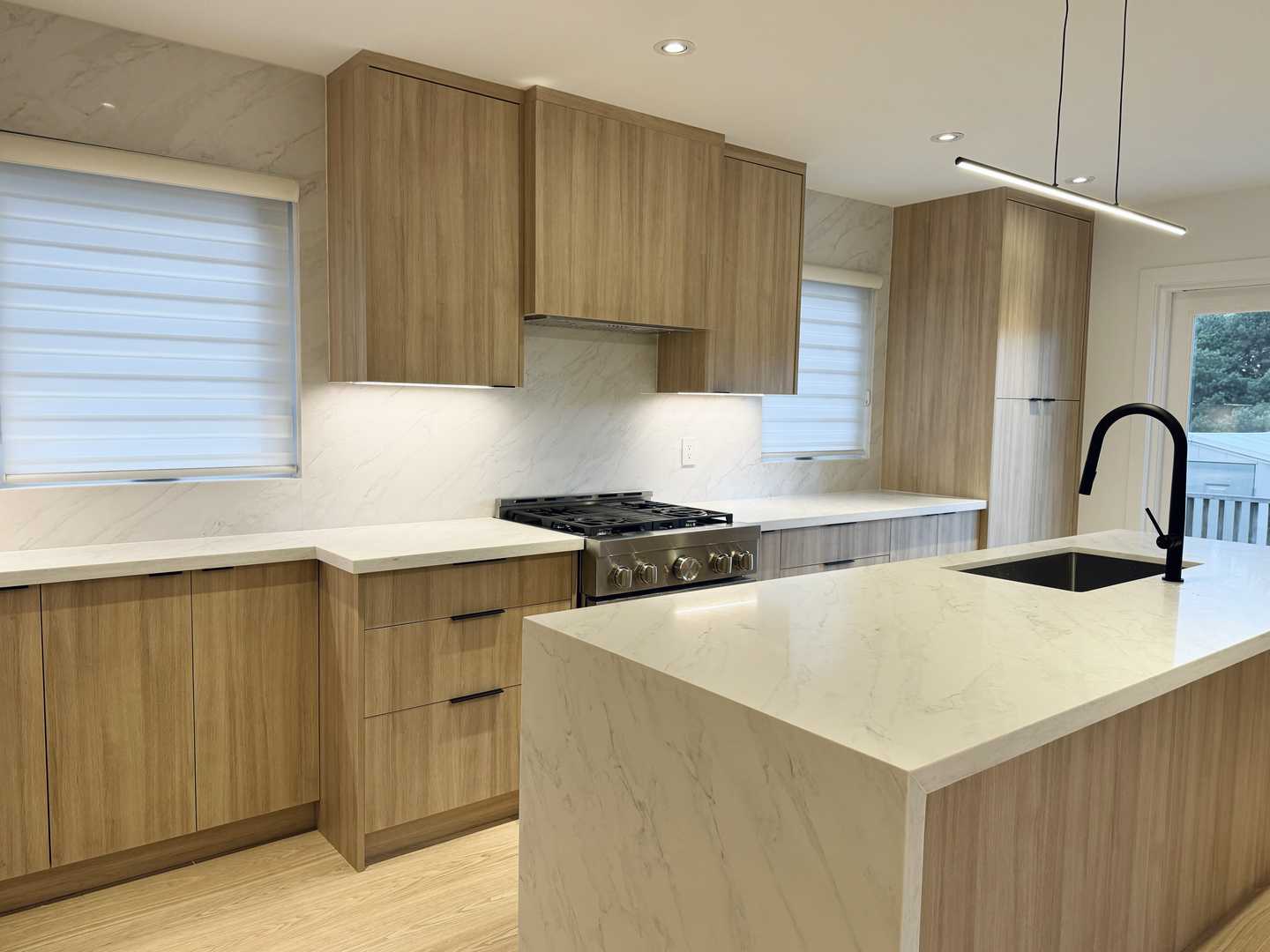 L shape kitchen-Wood panel cabinet with black fluted coffee bar,