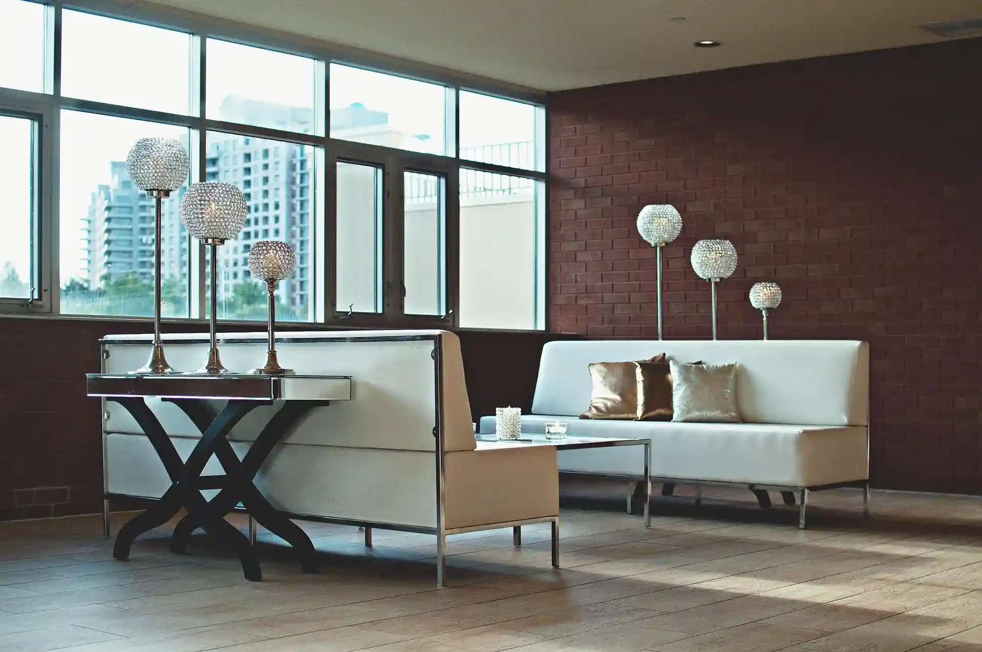 Mississauga salon reception desk with feature wall and concealed storage